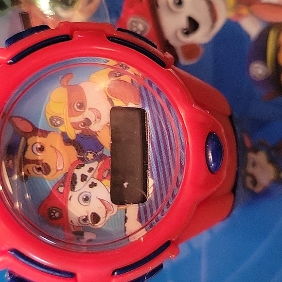 Brand new 2019 Kids Nickelodeon Paw Patrol Watch Flashing LCD watch - Picture 4 of 5